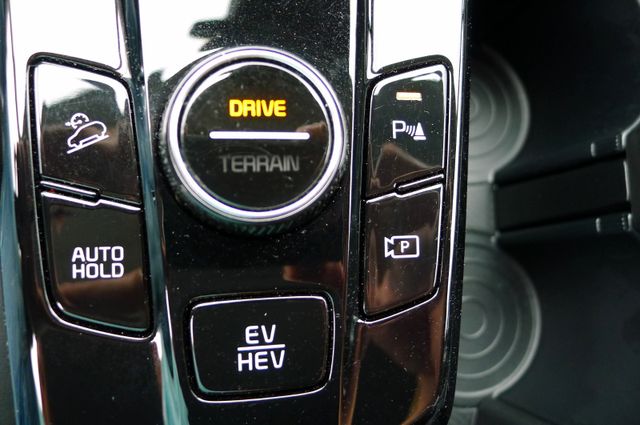 Kia Sportage 1.6 T-GDI PHEV AT Plug &amp; Ride AWD/Drive