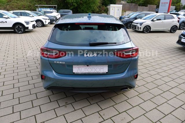 Kia Ceed 1.5T 140 Vision / Komfort+/ Navi
