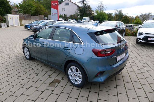 Kia Ceed 1.5T 140 Vision / Komfort+/ Navi
