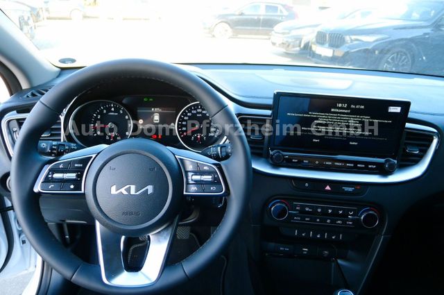 Kia Ceed 1.5T 140 Vision / Komfort+/ Navi