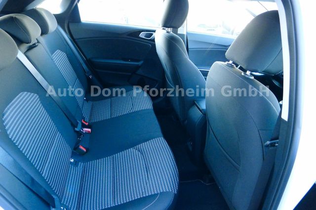 Kia Ceed 1.5T 140 Vision / Komfort+/ Navi