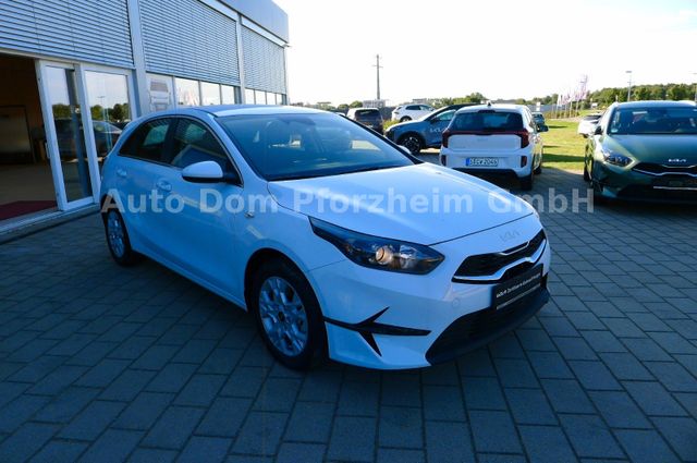 Kia Ceed 1.5T 140 Vision / Komfort+/ Navi