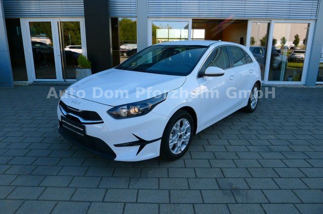 Kia Ceed 1.5T 140 Vision / Komfort+/ Navi (11650)