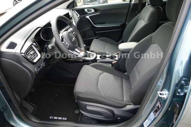 Kia Ceed 1.5T 140 Vision / Komfort+/ Navi/UVO/Kamera