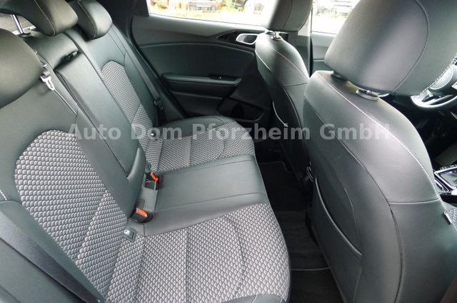 Kia XCeed 1.6T VISION DCT KOM+/NAVI/UVO