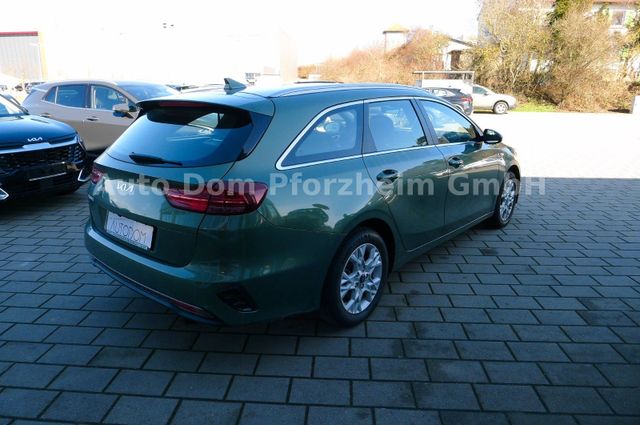 Kia Ceed SW 1.5T DCT Vision / Komfort+