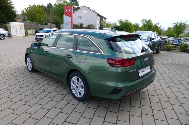 Kia Ceed SW 1.5T DCT Vision / Komfort+