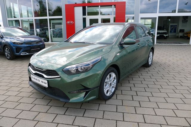 Kia Ceed SW 1.5T DCT Vision / Komfort+ (11702)