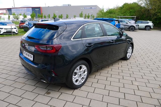 Kia Ceed 1.5T DCT7 VISION NAVI/Kamera/UVO