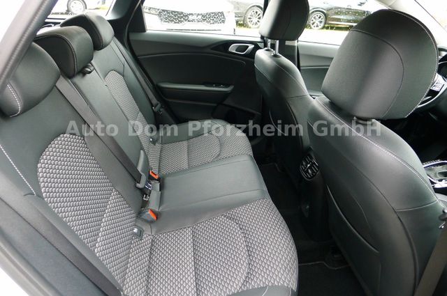 Kia CEED SW 1,6 PHEV DCT SPIRIT /Tech/Pano/Sitz-Pak