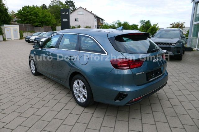 Kia Ceed SW 1.5T DCT Vision / Komfort+