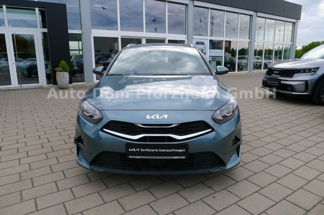 Kia Ceed SW 1.5T DCT Vision / Komfort+