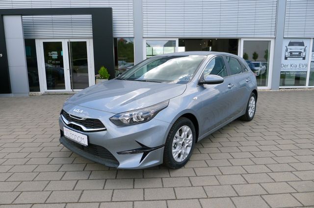Kia Ceed 1.5T DCT 140 Vision / Komfort+/ Navi (11719)