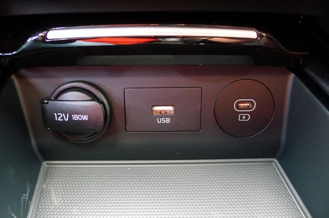 Kia Ceed 1.5T DCT 140 Vision / Komfort+/ Navi