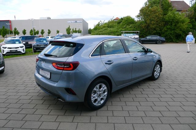 Kia Ceed 1.5T DCT 140 Vision / Komfort+/ Navi