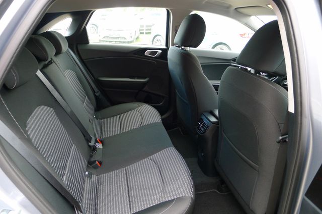 Kia Ceed 1.5T DCT 140 Vision / Komfort+/ Navi