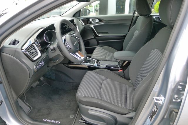 Kia Ceed 1.5T DCT 140 Vision / Komfort+/ Navi