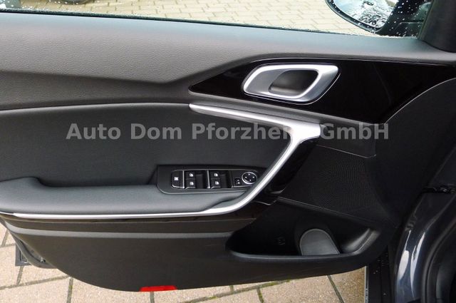 Kia XCeed 1.5 T-GDI DCT Vision + Komfort-Paket/NAVI