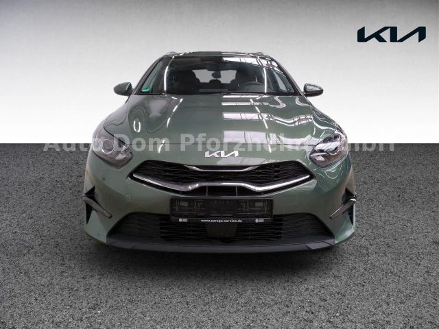 Kia Ceed SW 1.5T DCT Vision / Komfort+