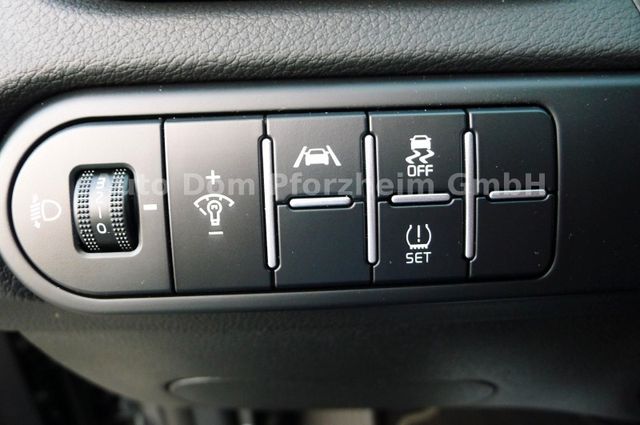 Kia Ceed 1.5T DCT7 SPIRIT /NAVI/UVO