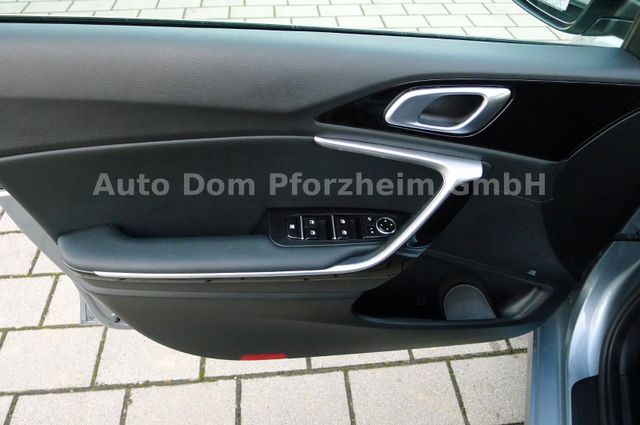 Kia CEED SW 1,5T DCT Spirit /Techno/UVO/NAVI