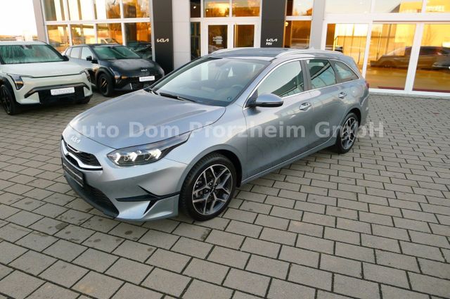 Kia CEED SW 1,5T DCT Spirit /Techno/UVO/NAVI (3635)