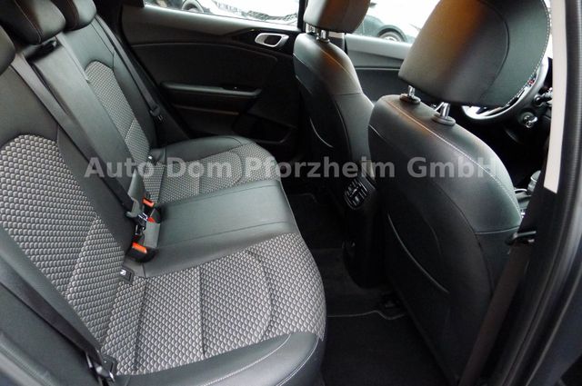 Kia XCeed 1.5 T-GDI DCT Vision + Komfort-Paket/NAVI