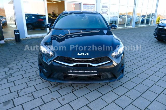 Kia CEED SW 1,5T DCT Spirit /UVO/NAVI