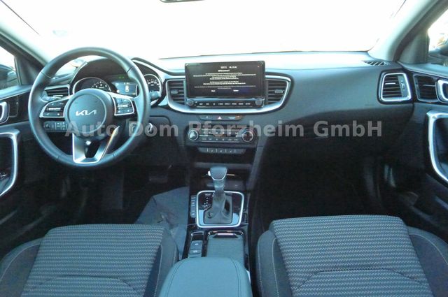 Kia CEED SW 1,5T DCT Spirit /UVO/NAVI