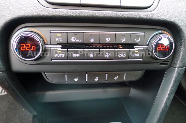 Kia Ceed SW 1.5T DCT Vision / Komfort+