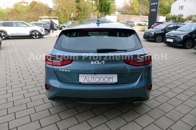 Kia Ceed SW 1.5T DCT Vision / Komfort+
