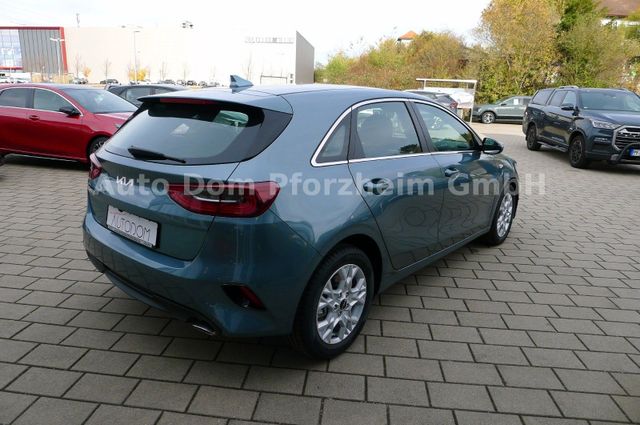 Kia Ceed SW 1.5T DCT Vision / Komfort+