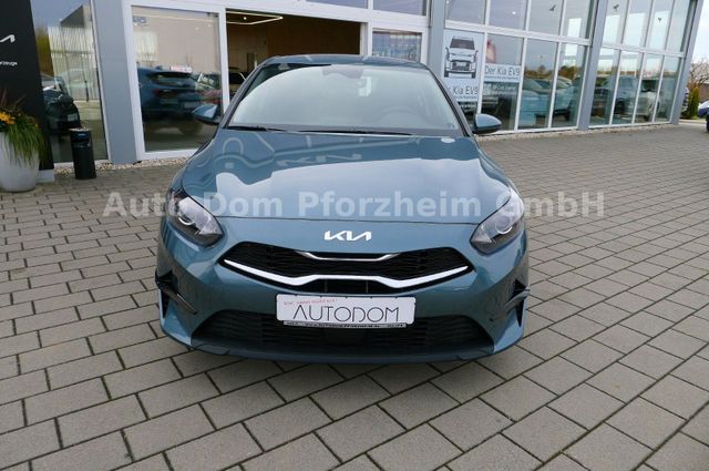 Kia Ceed SW 1.5T DCT Vision / Komfort+