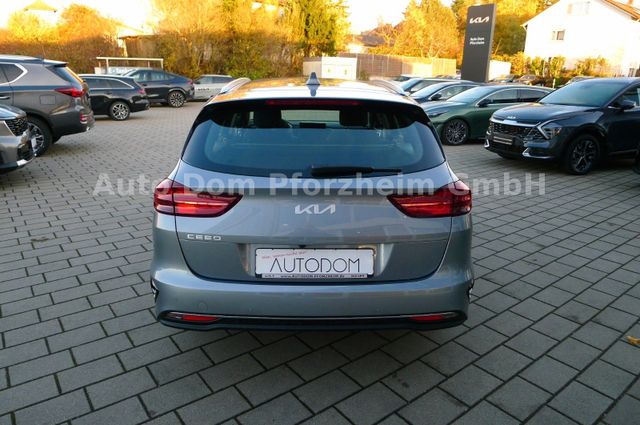 Kia Ceed SW 1.5T DCT Vision / Komfort+
