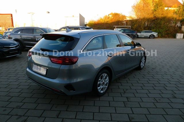 Kia Ceed SW 1.5T DCT Vision / Komfort+