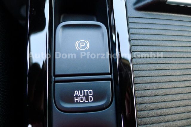 Kia Ceed 1.5T DCT7 SPIRIT /NAVI/UVO/LED