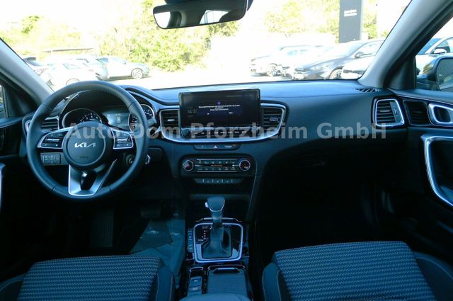 Kia Ceed 1.5T DCT7 SPIRIT /NAVI/UVO/LED