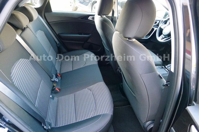 Kia Ceed 1.5T DCT7 SPIRIT /NAVI/UVO/LED
