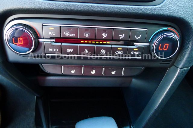 Kia Ceed 1.5T DCT7 SPIRIT /NAVI/UVO/LED
