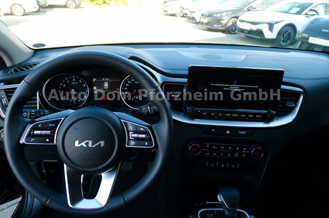 Kia Ceed 1.5T DCT7 SPIRIT /NAVI/UVO/LED