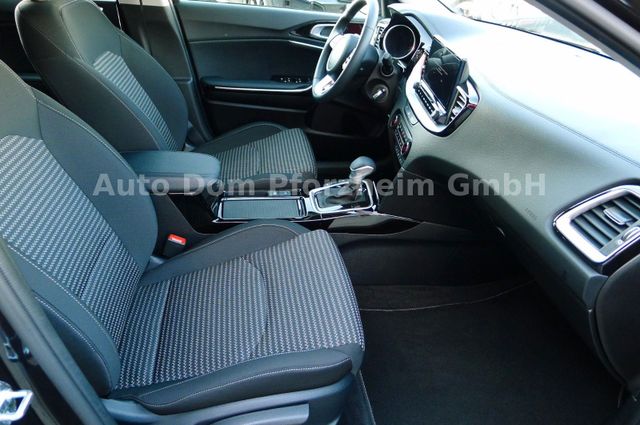 Kia Ceed 1.5T DCT7 SPIRIT /NAVI/UVO/LED