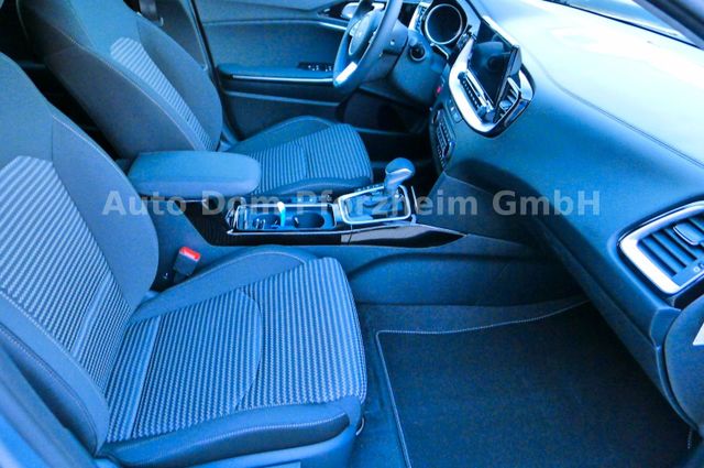 Kia Ceed 1.5 T-GDI MHEV DCT Ultimate Edition