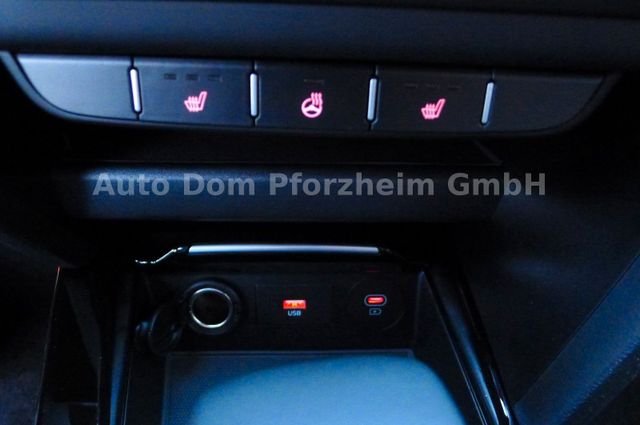 Kia Ceed 1.5 T-GDI MHEV DCT Ultimate Edition