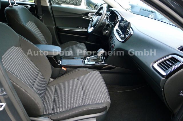 Kia Ceed Sportswagon 1.5 T-GDI DCT SPIRIT/Navi/UVO