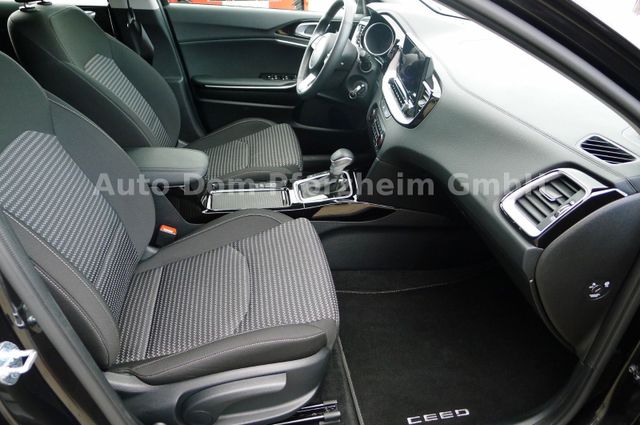 Kia Ceed 1.5T DCT7 SPIRIT /NAVI/UVO/LED