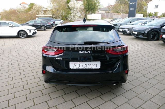 Kia Ceed 1.5T DCT7 SPIRIT /NAVI/UVO/LED