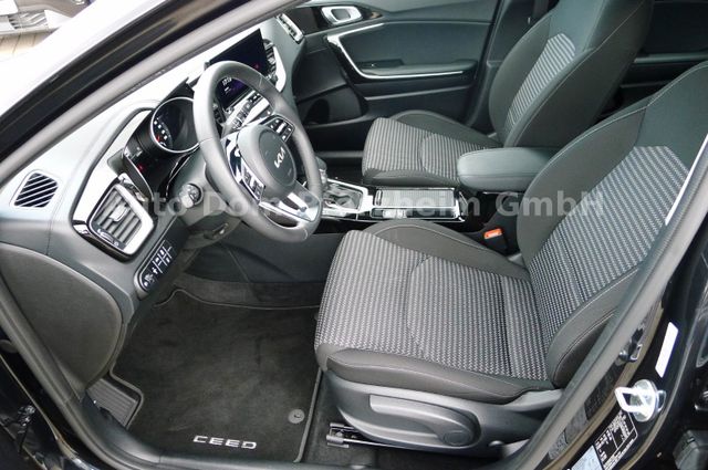 Kia Ceed 1.5T DCT7 SPIRIT /NAVI/UVO/LED