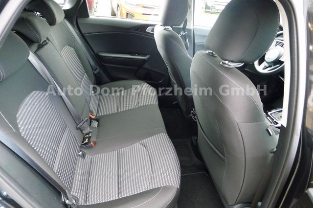 Kia Ceed 1.5T DCT7 SPIRIT /NAVI/UVO/LED