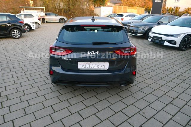 Kia Ceed 1.5T DCT7 SPIRIT /NAVI/UVO