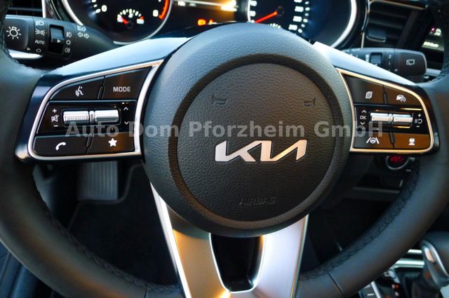 Kia Ceed 1.5T DCT7 SPIRIT /NAVI/UVO